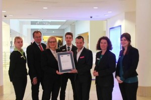 Das Hotel Berlin, Berlin freut sich über das IHK-Siegel für exzellente Ausbildungsqualität