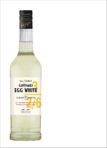 Eine Flasche Giffard Egg White aus dem Conalco Sortiment