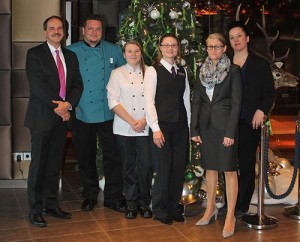 Zeljka Bartolovic, Sabine Herzer, Barbara Roithmeier, Alisa Kock, Daniel Günther, Udo Stürmer (v.r.)