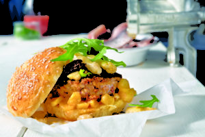 Matjes Spargelmorchelburger