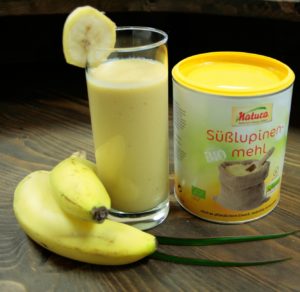 Mango-Kokos Shake mit Sueßlupinenmehl