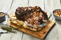 Pulled Pork auf Schmoräpfeln