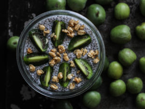 Chia-Pudding mit der Mini-Kiwi Nergi