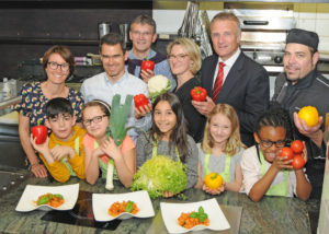 Courtyard by Marriott Düsseldorf - Kinder kochen