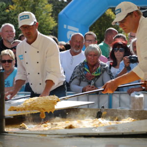 Mal schauen, was sich die Köche in diesem Jahr für das Stubaier Kaiserschmarrenfest haben einfallen lassen. ©TVB Stubai Tirol
