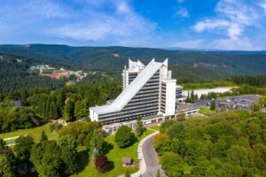 Panorama Hotel Oberhof Panorama Hotel Oberhof feiert 50-jähriges Jubiläum